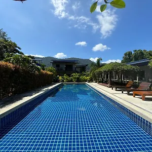 baan-chainarong.koh-lantahotels.net/
