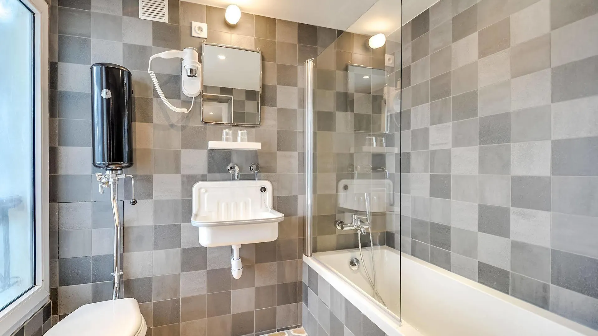 Wit Hotel Paris 3*,